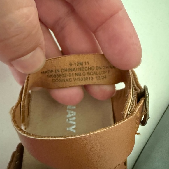 Bundle of 3 Pair of Old Navy Baby Sandals - all size 6-12 Months - Picture 6 of 8